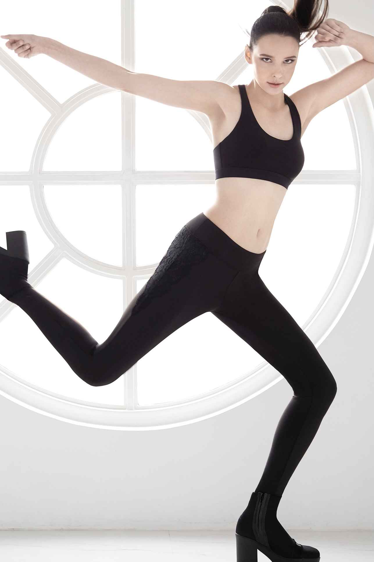Legginsy sportowe  BLACK EYE